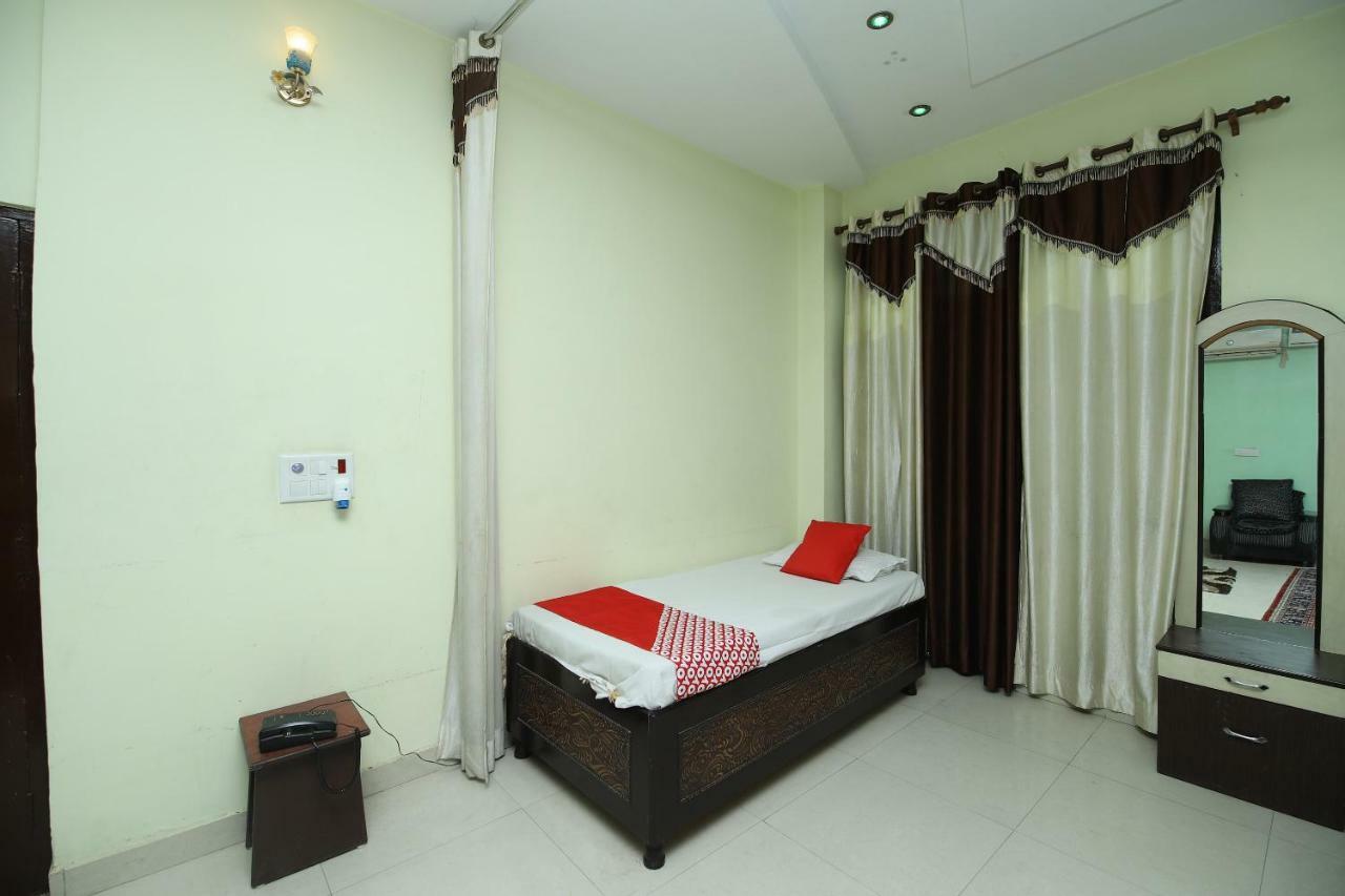 Hotel Deep Palace Jind Екстер'єр фото